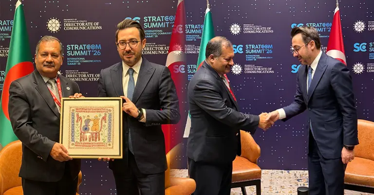 তথ্যমন্ত্রী জহির উদ্দিন স্বপন ও প্রফেসর বুরহানউত্তীন দুরান